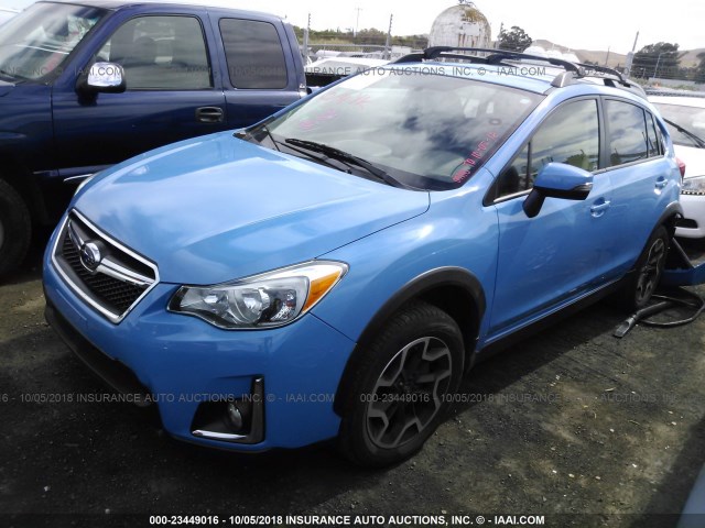 JF2GPAKC9HH266543 - 2017 SUBARU CROSSTREK LIMITED BLUE photo 2