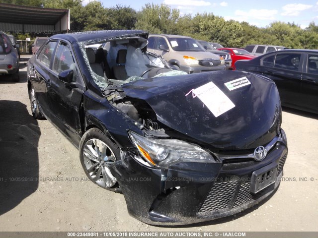 4T1BF1FK7HU314038 - 2017 TOYOTA CAMRY LE/XLE/SE/XSE 黑色 照片 1