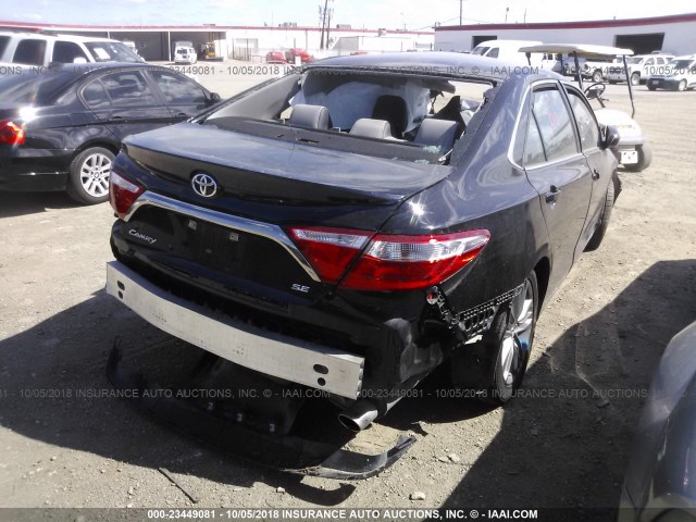 4T1BF1FK7HU314038 - 2017 TOYOTA CAMRY LE/XLE/SE/XSE 黑色 照片 4