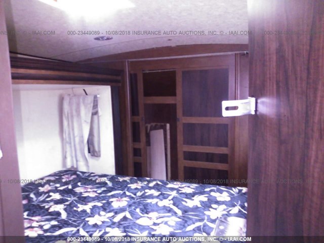 4X4FSBK27JV004768 - 2018 FOREST RIVER M-346RK  奶油色 照片 5