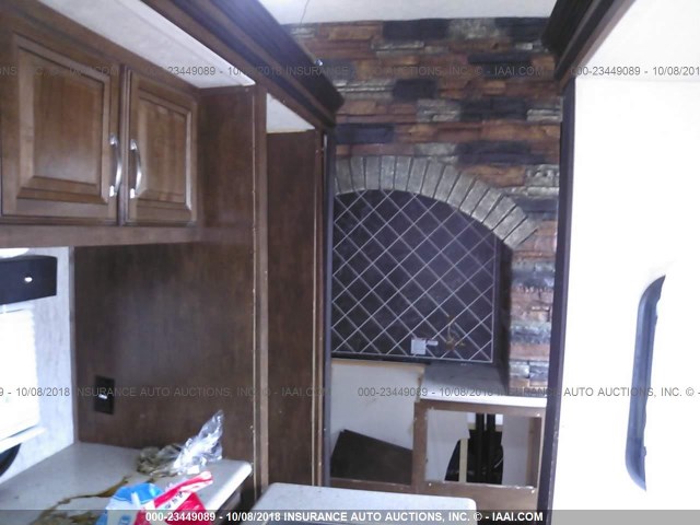 4X4FSBK27JV004768 - 2018 FOREST RIVER M-346RK  奶油色 照片 7