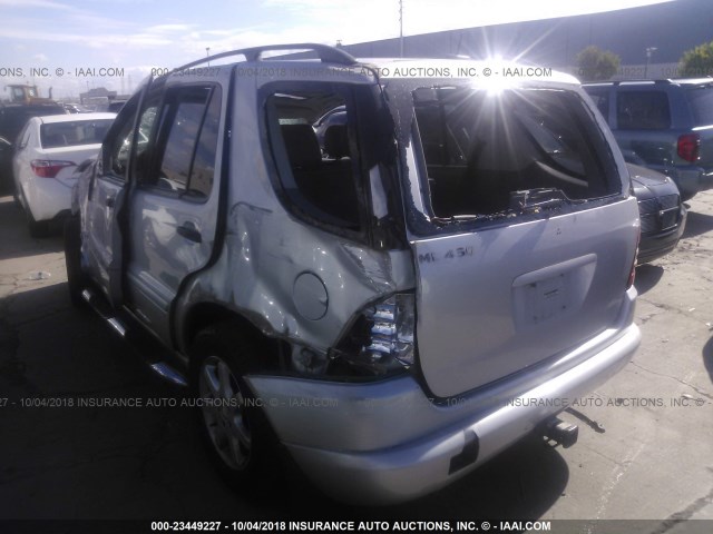 4JGAB72E8YA219452 - 2000 MERCEDES-BENZ ML 430 银色 照片 3