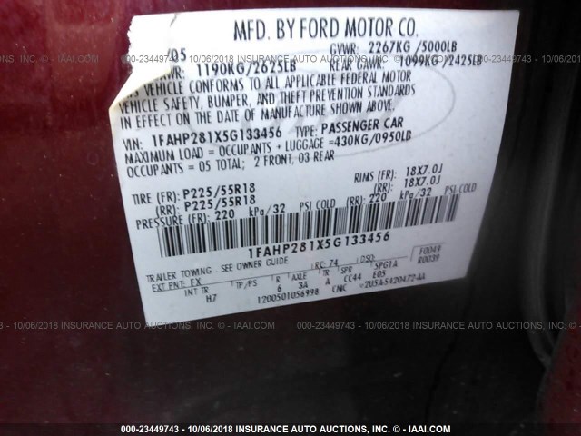 1FAHP281X5G133456 - 2005 FORD FIVE HUNDRED LIMITED RED photo 9