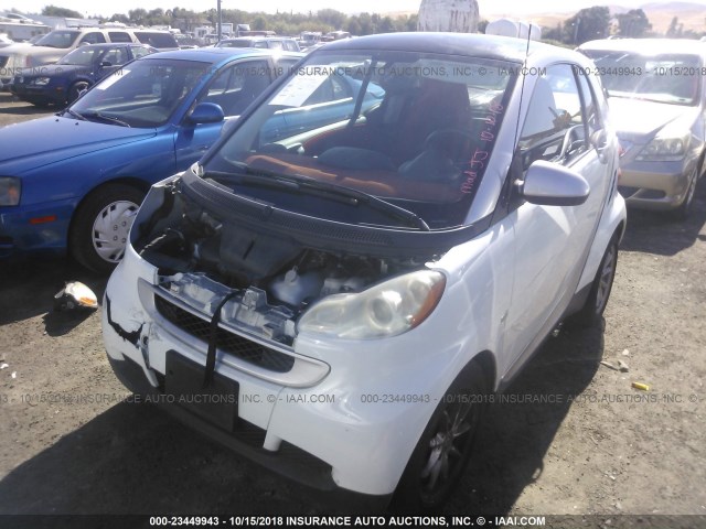 WMEEJ31X78K099191 - 2008 SMART FORTWO PURE/PASSION WHITE photo 2