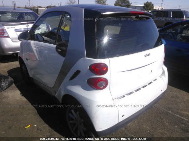 WMEEJ31X78K099191 - 2008 SMART FORTWO PURE/PASSION WHITE photo 3