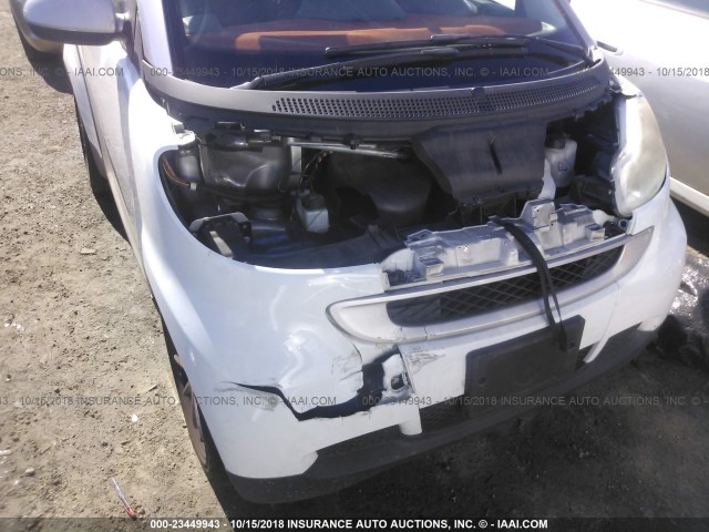 WMEEJ31X78K099191 - 2008 SMART FORTWO PURE/PASSION WHITE photo 6