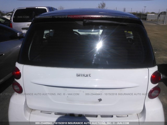 WMEEJ31X78K099191 - 2008 SMART FORTWO PURE/PASSION WHITE photo 8