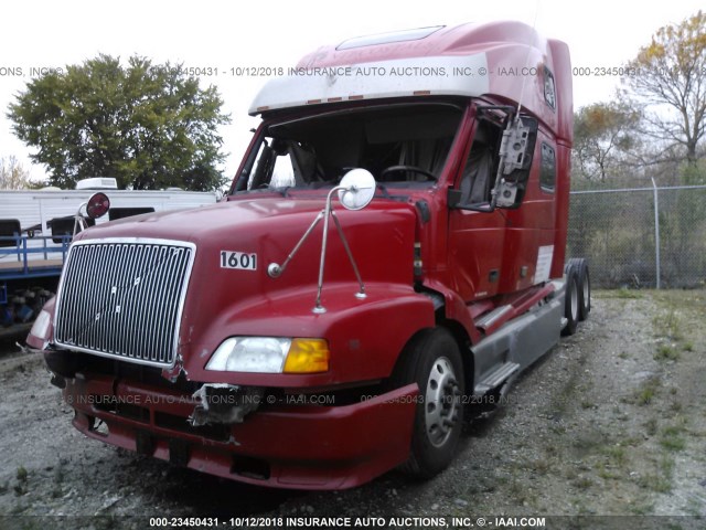 4V4ND3RHXYN243290 - 2000 VOLVO VN RED photo 2