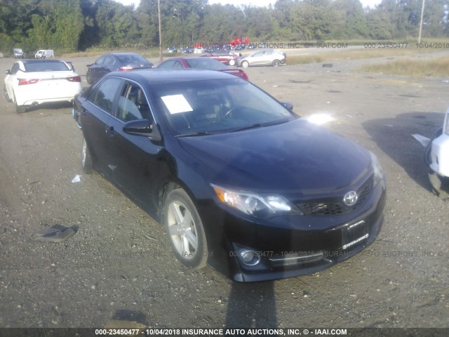4T1BF1FKXCU145125 - 2012 TOYOTA CAMRY SE/LE/XLE BLACK photo 1