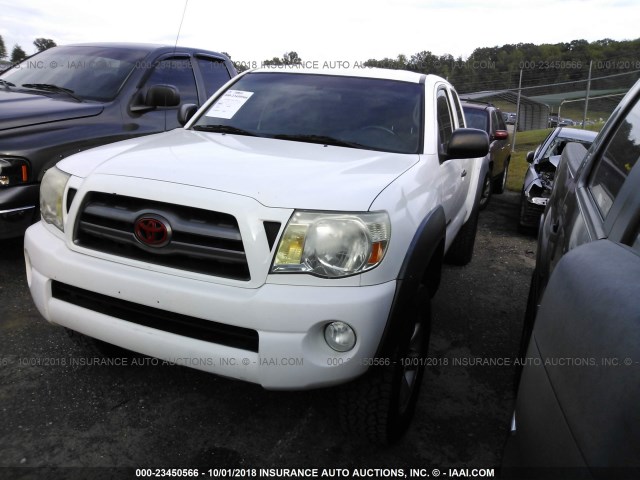 5TEUU42N46Z238836 - 2006 TOYOTA TACOMA ACCESS CAB WHITE photo 2