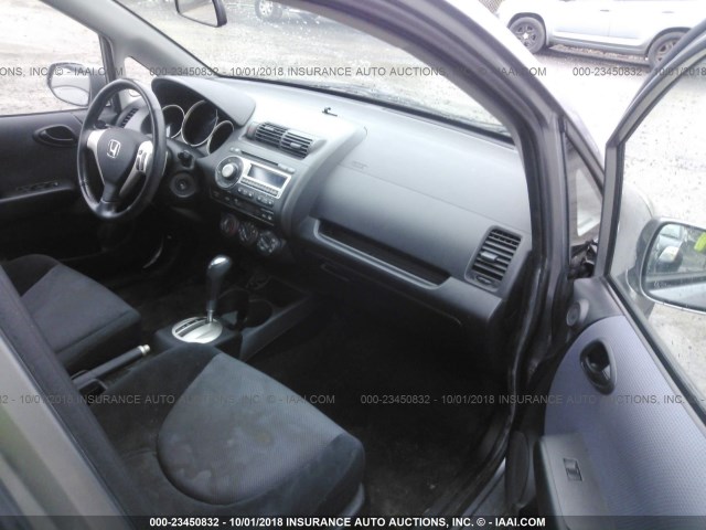 JHMGD38607S065070 - 2007 HONDA FIT S 银色 照片 5