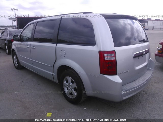 2D4RN5D11AR180026 - 2010 DODGE GRAND CARAVAN SXT SILVER photo 3