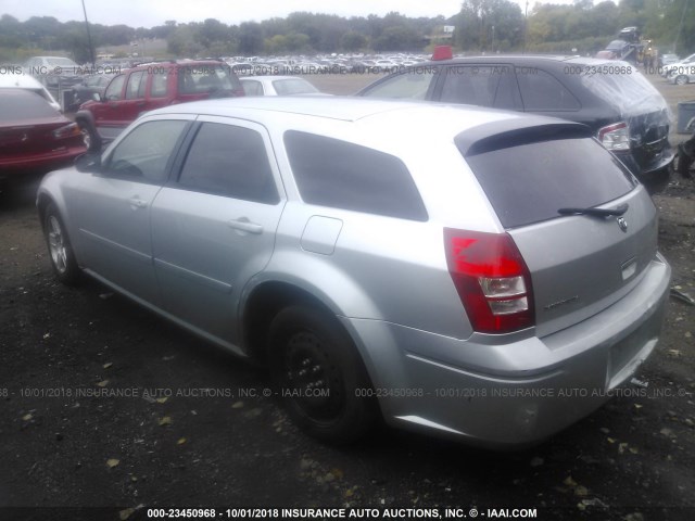 2D4FV47T46H368904 - 2006 DODGE MAGNUM SE SILVER photo 3