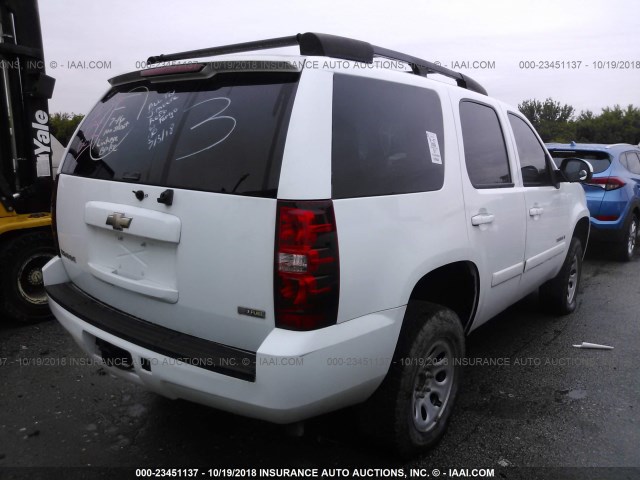 1GNFK13019R179445 - 2009 CHEVROLET TAHOE K1500 LS WHITE photo 4