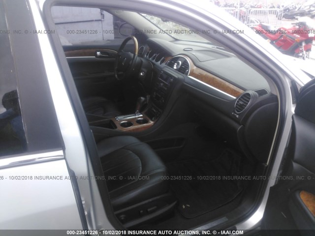 5GALVCED2AJ206848 - 2010 BUICK ENCLAVE CXL 灰色 照片 5