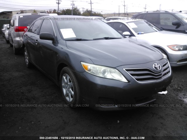 4T1BF3EK4AU021992 - 2010 TOYOTA CAMRY SE/LE/XLE GRAY photo 1
