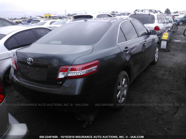 4T1BF3EK4AU021992 - 2010 TOYOTA CAMRY SE/LE/XLE GRAY photo 4