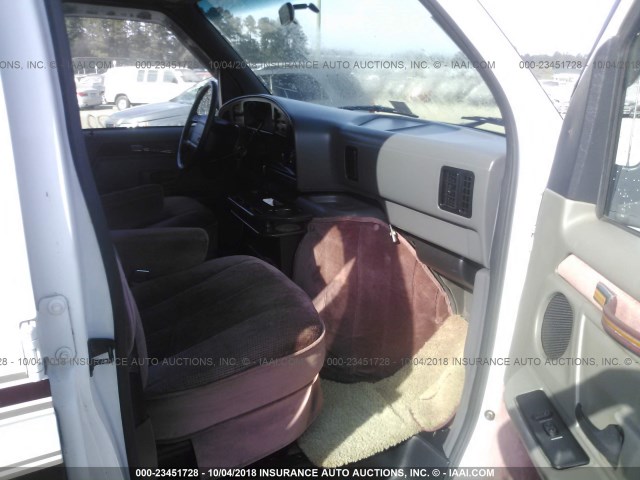 1FDEE14N6PHB84662 - 1993 FORD ECONOLINE E150 VAN WHITE photo 5