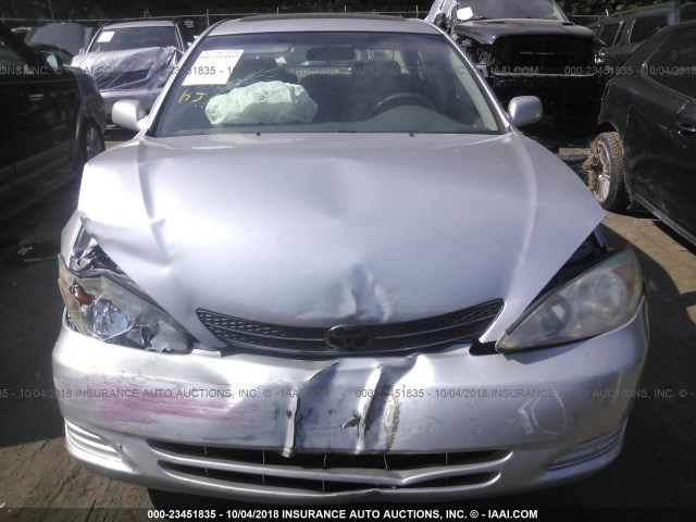 4T1BE32K42U567247 - 2002 TOYOTA CAMRY LE/XLE/SE SILVER photo 6