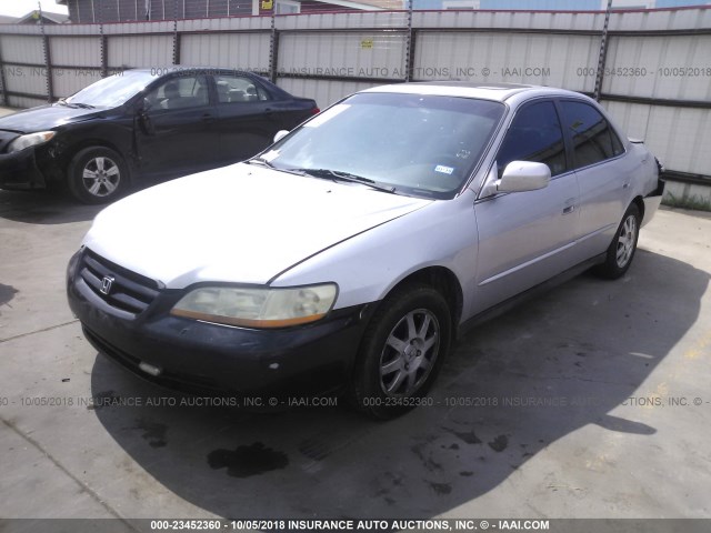 1HGCG668X2A021137 - 2002 HONDA ACCORD EX/SE SILVER photo 2