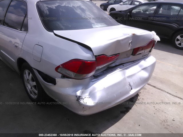 1HGCG668X2A021137 - 2002 HONDA ACCORD EX/SE SILVER photo 6