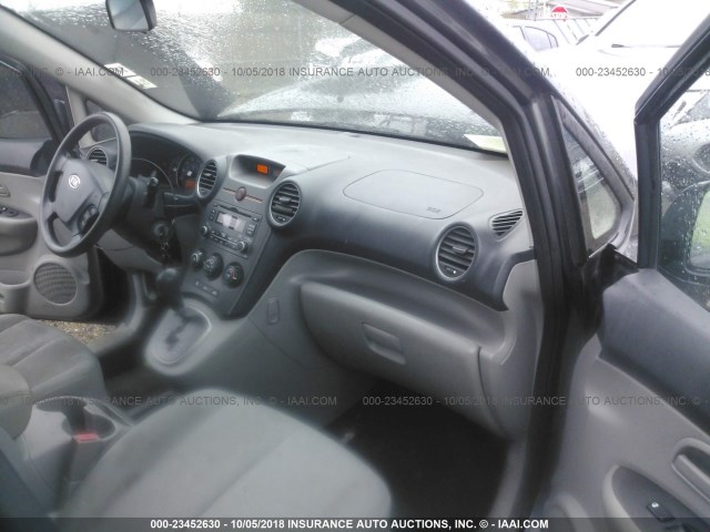 KNAFG525387201905 - 2008 KIA RONDO LX/EX GRAY photo 5