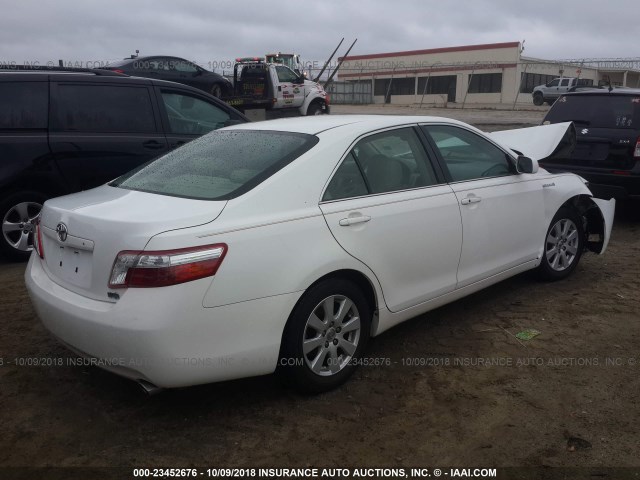 4T1BB46K87U007585 - 2007 TOYOTA CAMRY NEW GENERAT HYBRID WHITE photo 4