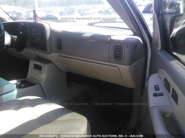 1GKEK13T21J115243 - 2001 GMC YUKON WHITE photo 5