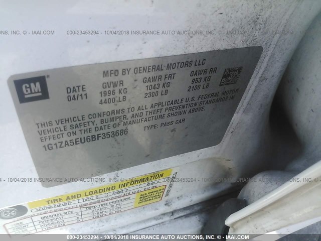 1G1ZA5EU6BF353686 - 2011 CHEVROLET MALIBU LS 白色 照片 9