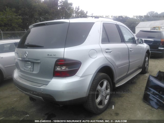 4JGBB22E67A210979 - 2007 MERCEDES-BENZ ML 320 CDI SILVER photo 4