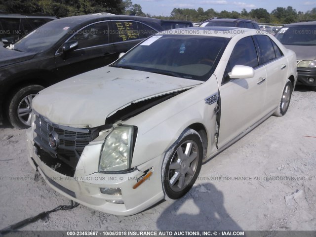 1G6DC67A180136789 - 2008 CADILLAC STS WHITE photo 2