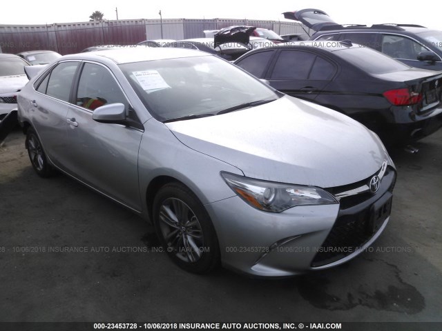 4T1BF1FK4GU136720 - 2016 TOYOTA CAMRY LE/XLE/SE/XSE GRAY photo 1