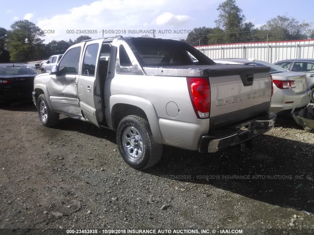 3GNEC12Z75G228196 - 2005 CHEVROLET AVALANCHE C1500 SILVER photo 3