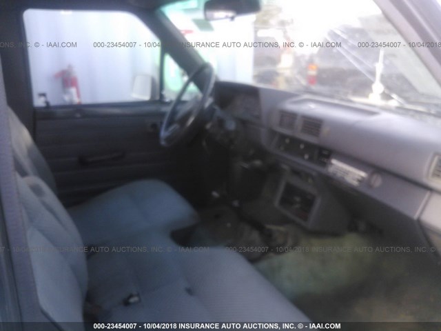 JT4RN63BXH0116987 - 1987 TOYOTA PICKUP RN63 STD GRAY photo 5