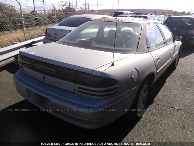 1B3HD46TXSF587762 - 1995 DODGE INTREPID SILVER photo 4