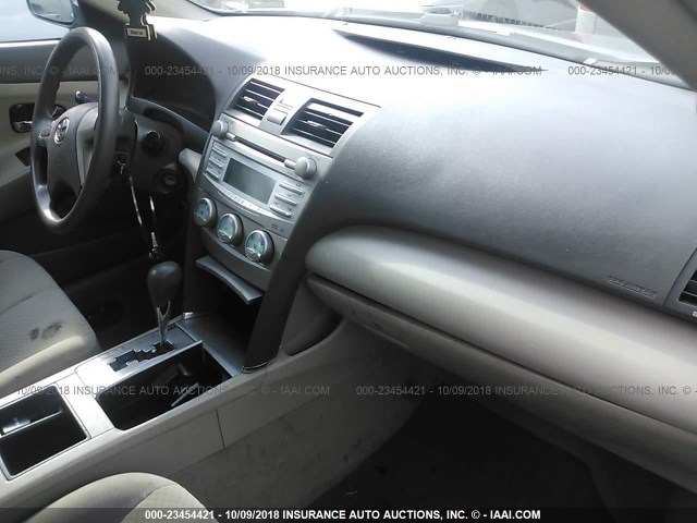 4T4BE46K79R063629 - 2009 TOYOTA CAMRY SE/LE/XLE GREEN photo 5