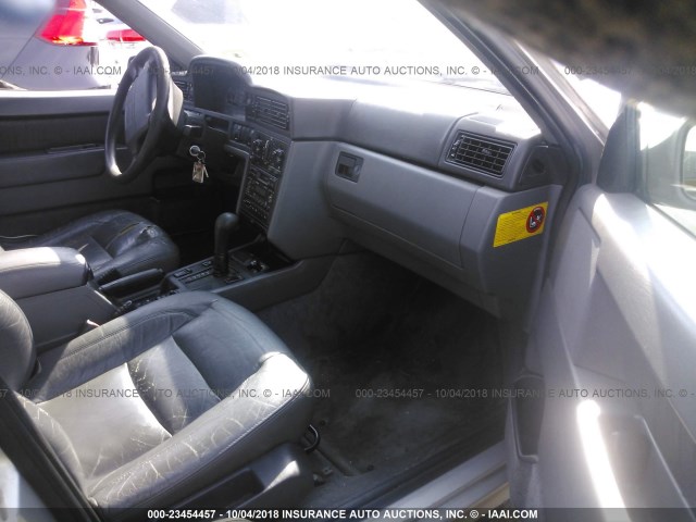 YV1LS5543V3393492 - 1997 VOLVO 850 SILVER photo 5