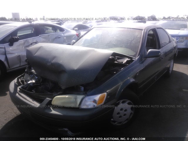 JT2BG22K8W0240705 - 1998 TOYOTA CAMRY CE/LE/XLE 深蓝色 照片 2