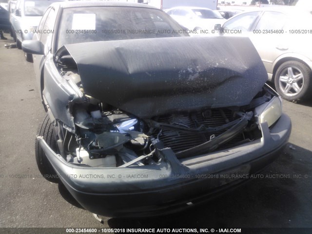 JT2BG22K8W0240705 - 1998 TOYOTA CAMRY CE/LE/XLE 深蓝色 照片 6