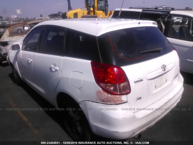 2T1KR32E34C211231 - 2004 TOYOTA COROLLA MATRIX XR WHITE photo 3
