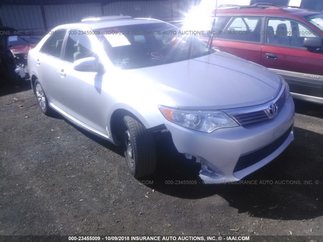 4T4BF1FK5CR260527 - 2012 TOYOTA CAMRY SE/LE/XLE 银色 照片 1