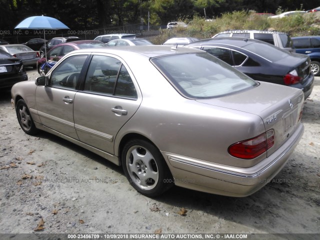 WDBJF70JX1X051565 - 2001 MERCEDES-BENZ E 430 TAN photo 3