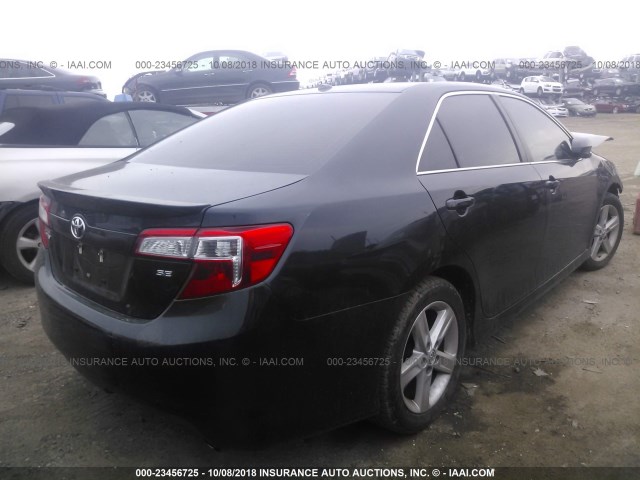 4T1BF1FK3EU869001 - 2014 TOYOTA CAMRY L/SE/LE/XLE 灰色 照片 4