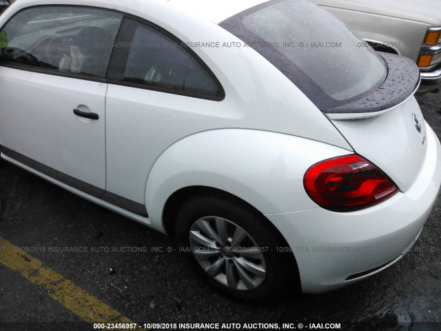 3VWF07AT9GM605215 - 2016 VOLKSWAGEN BEETLE 1.8T/S WHITE photo 3