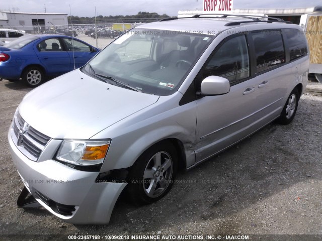 2D4RN5D16AR118444 - 2010 DODGE GRAND CARAVAN SXT SILVER photo 2