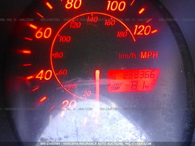 2T1KR32E43C036115 - 2003 TOYOTA COROLLA MATRIX XR SILVER photo 7