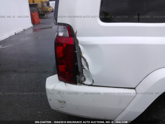 1J8HG48K16C346067 - 2006 JEEP COMMANDER WHITE photo 6