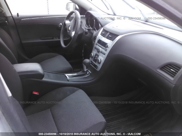 1G1ZC5E03CF215516 - 2012 CHEVROLET MALIBU 1LT SILVER photo 5
