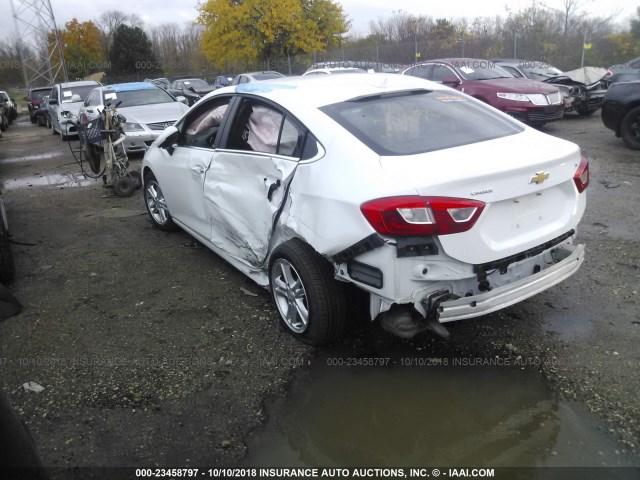 1G1BE5SM5H7228059 - 2017 CHEVROLET CRUZE LT WHITE photo 3