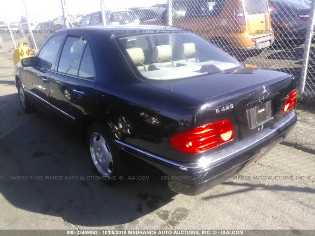 WDBJF72F6VA323238 - 1997 MERCEDES-BENZ E 420 BLACK photo 3